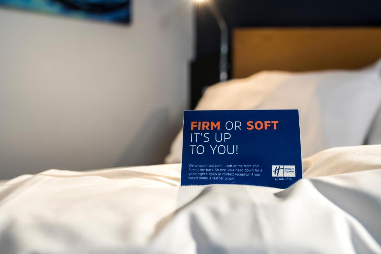 Holiday Inn Express Stoke-On-Trent By Ihg Bagian luar foto