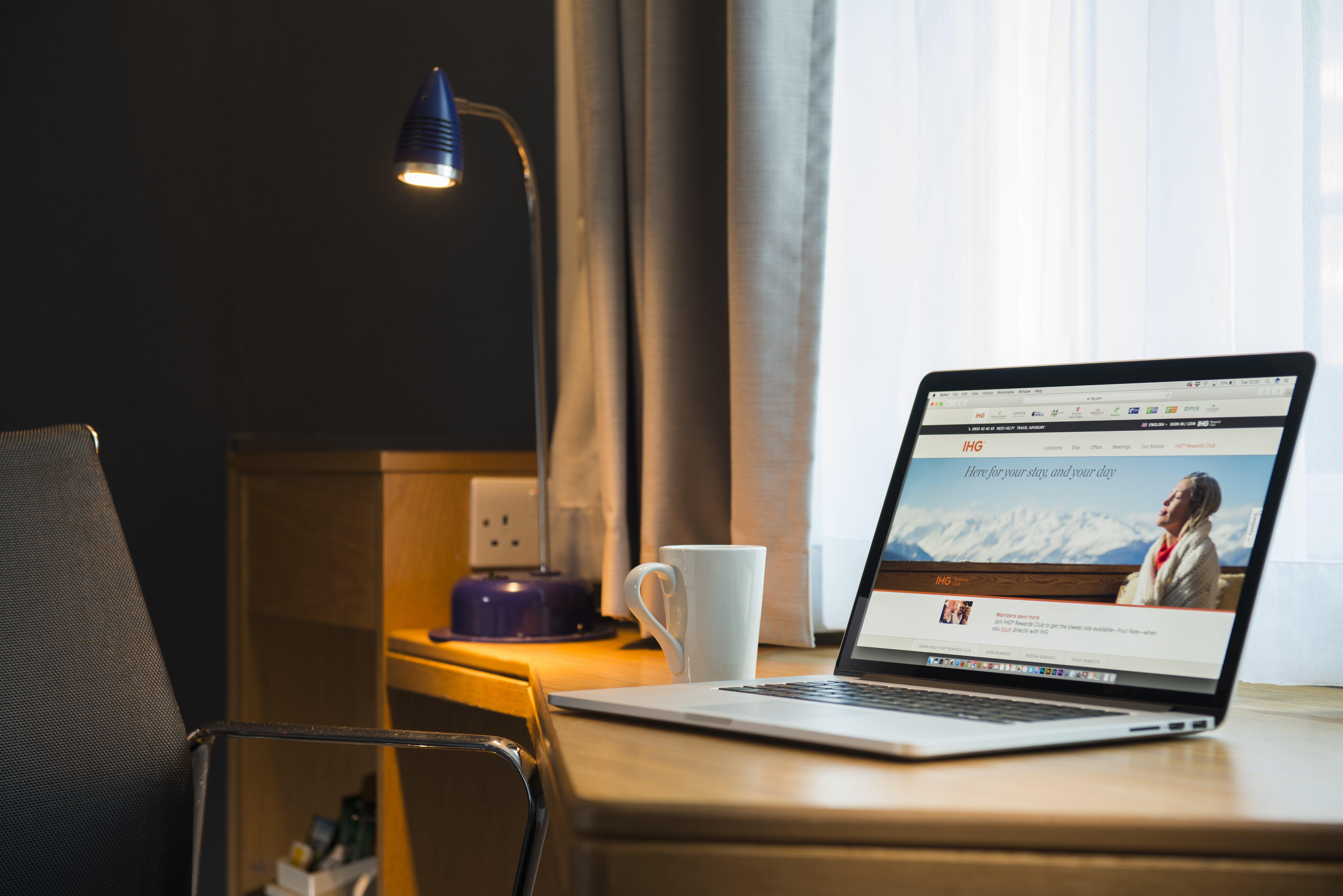 Holiday Inn Express Stoke-On-Trent By Ihg Bagian luar foto