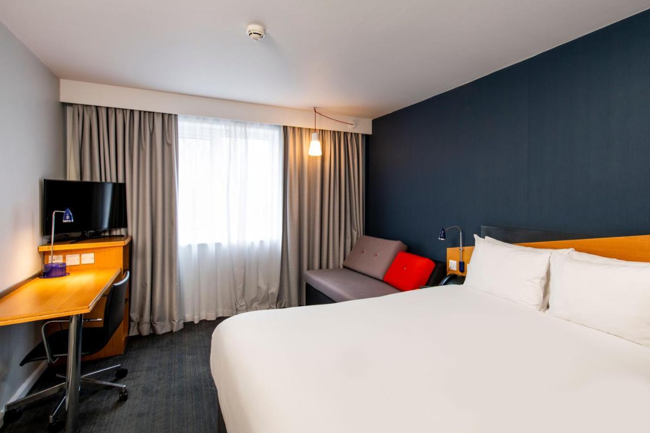 Holiday Inn Express Stoke-On-Trent By Ihg Bagian luar foto