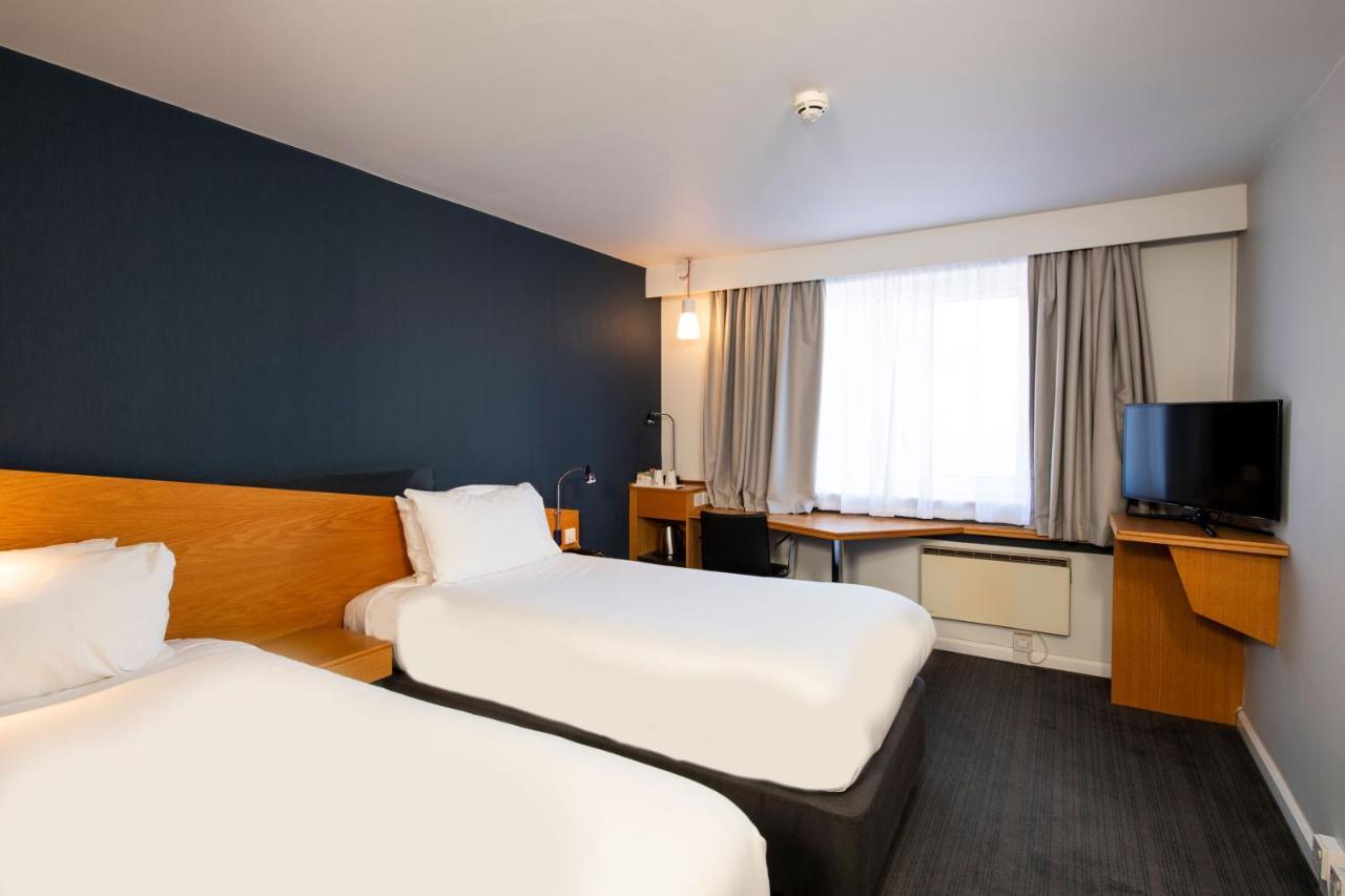 Holiday Inn Express Stoke-On-Trent By Ihg Bagian luar foto