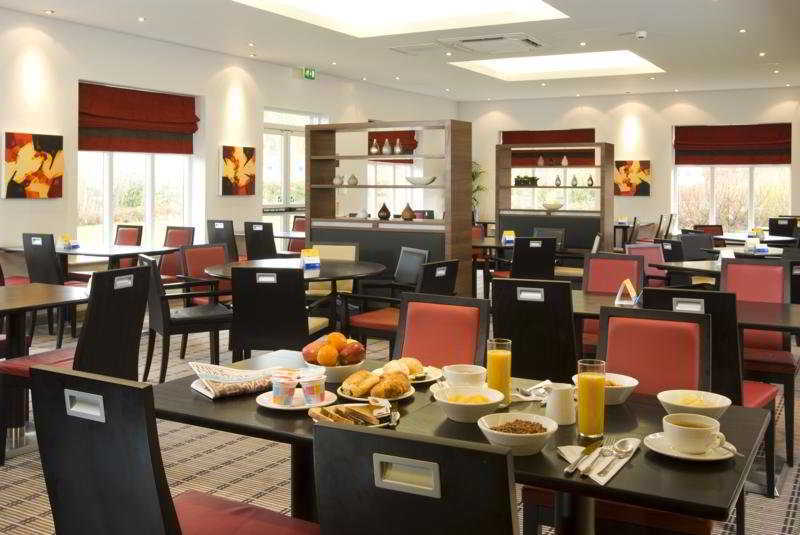 Holiday Inn Express Stoke-On-Trent By Ihg Bagian luar foto