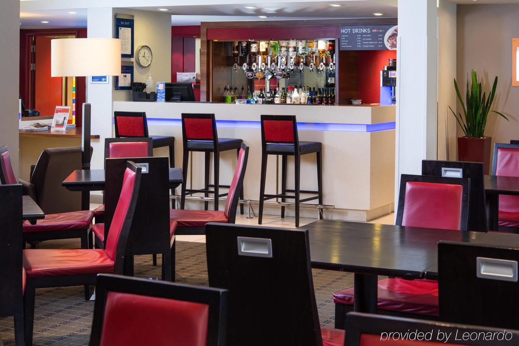 Holiday Inn Express Stoke-On-Trent By Ihg Bagian luar foto