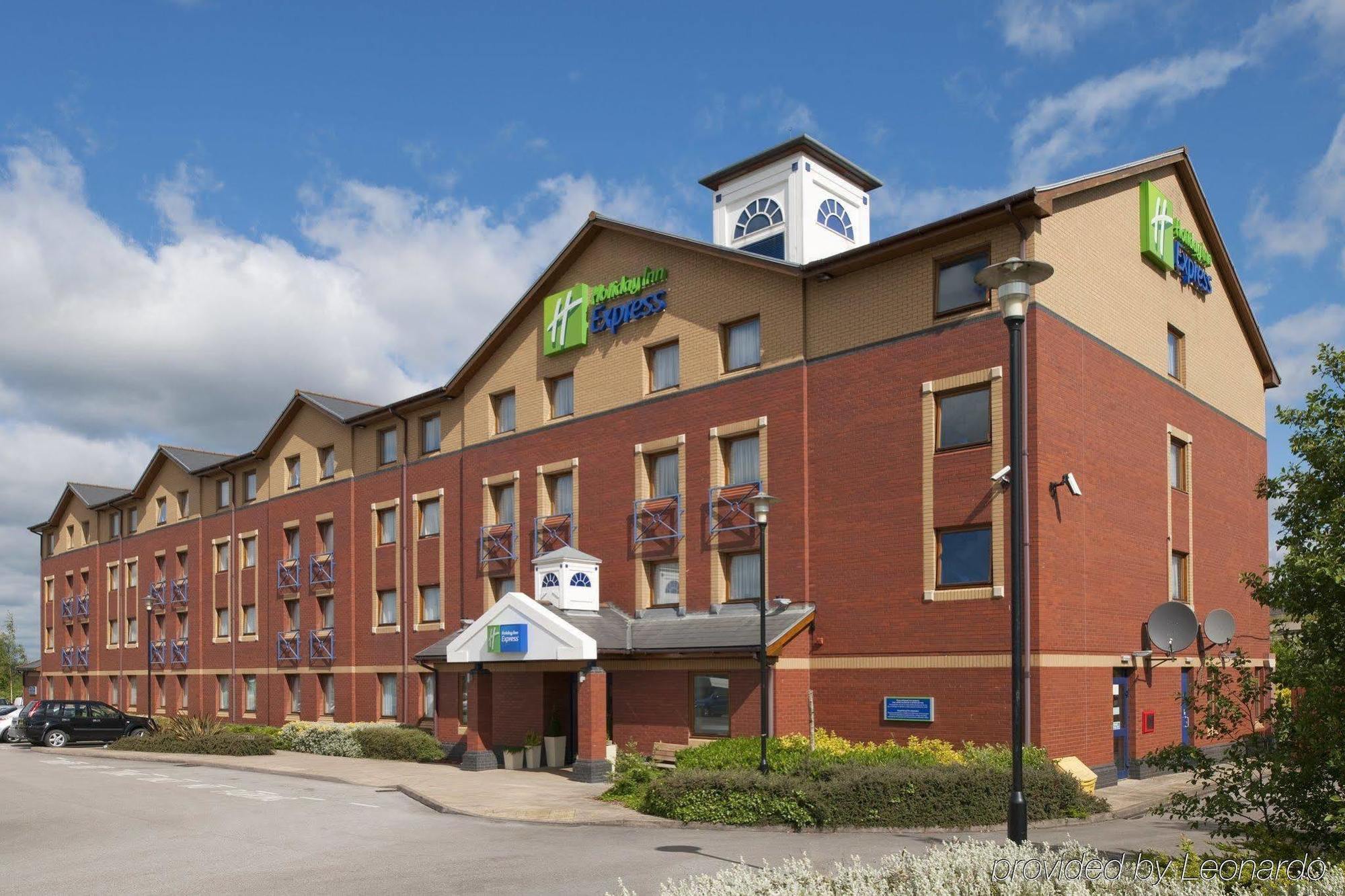 Holiday Inn Express Stoke-On-Trent, An Ihg Hotel Bagian luar foto